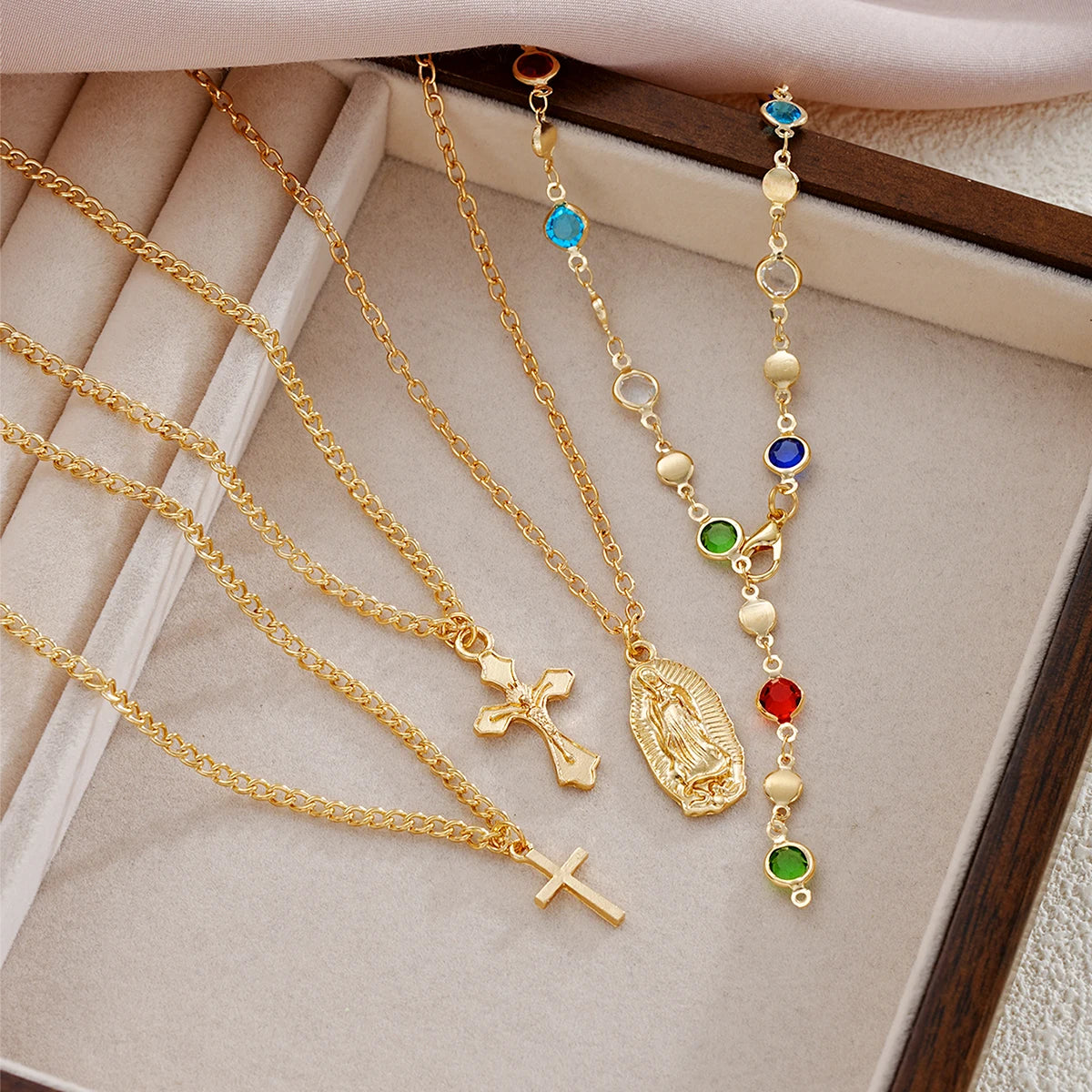 Ruth Necklace Set